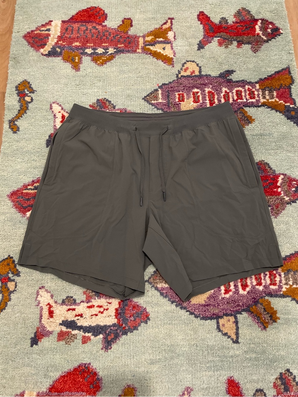 Lululemon Athletica License to Train Men’s Athletic Running Workout Shorts 7in